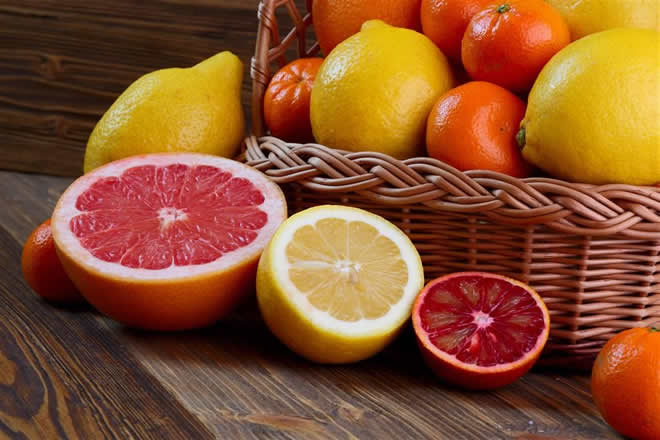 红柚子的功效与作用 红柚子和白柚子的区别！