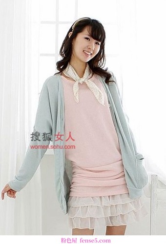 礼服和裙子的流行组合